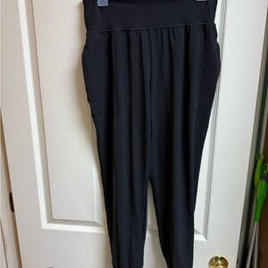 Athleta Black Cropped Pants